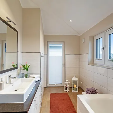 Semesterbostad Bauernhof Lafrenz Wellness Haus Steilkueste